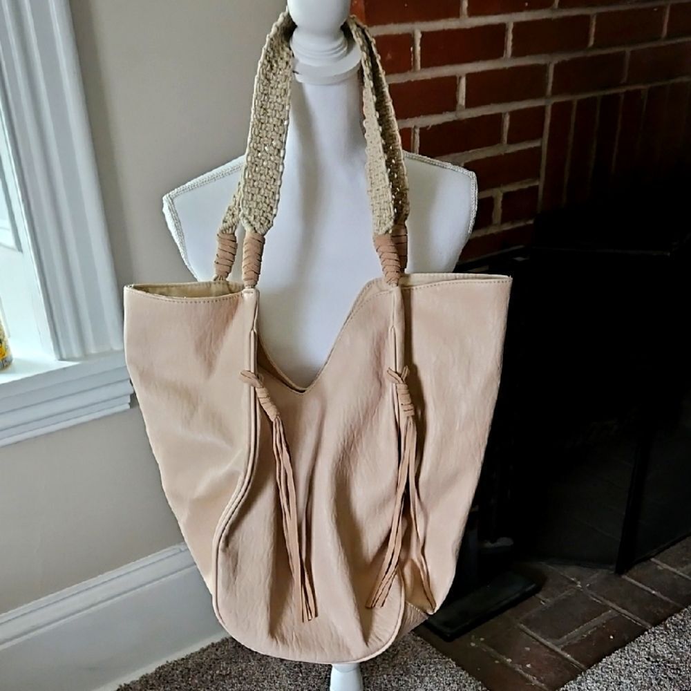 DV Vegan Cream Tote Bag